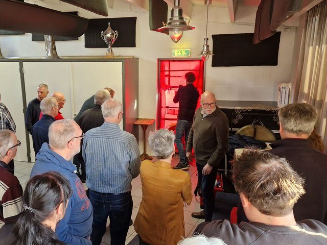 Blowerdoordemonstratie tijdens een workshop in een gemeentelijk pand